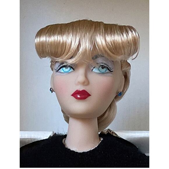 2001 Ashton Drake "A Lady Knows" Dressed Gene Doll Multiple Artists Signed NRFB - Picture 4 of 9